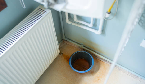 Best 24/7 water damage repair  in Thompsonville, CT